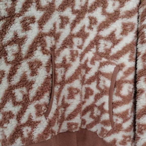 PINK Victoria's Secret Tan and White Knit Top - Picture 3 of 7